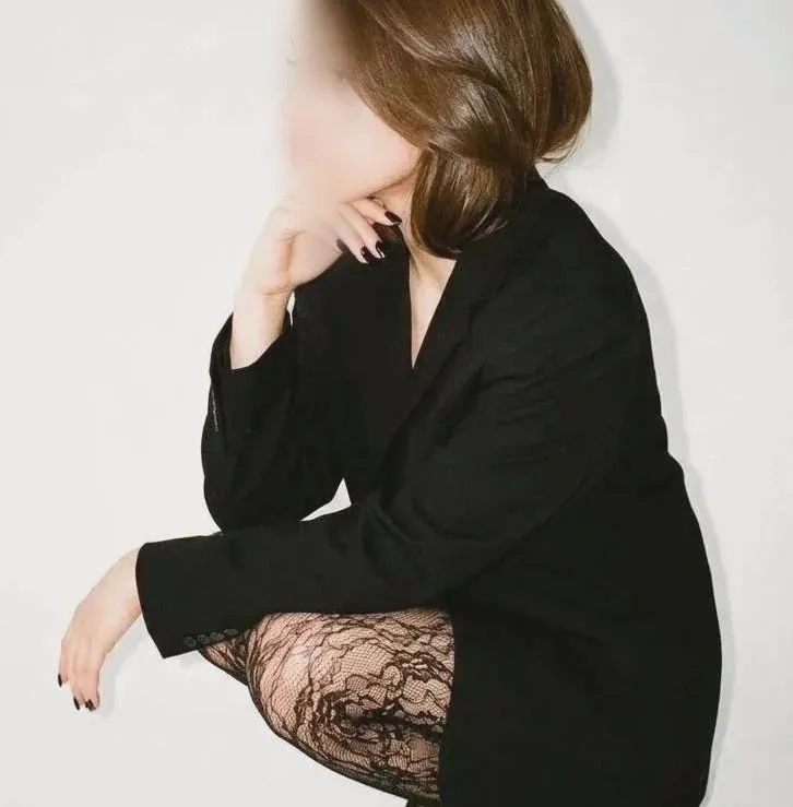 Kelly, 19