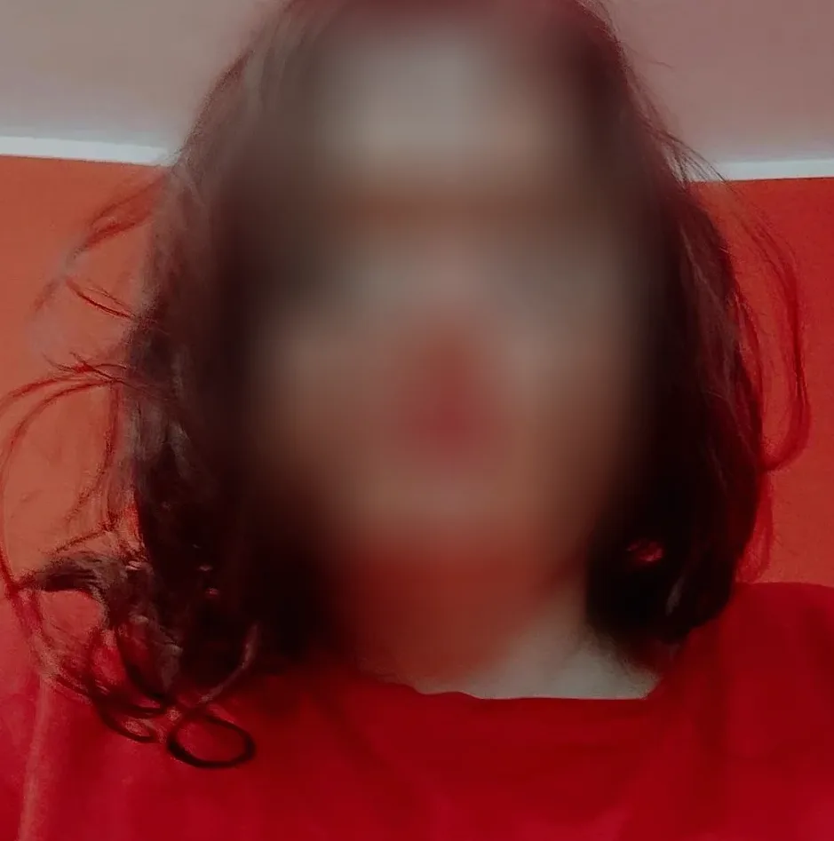 Lauren, 37