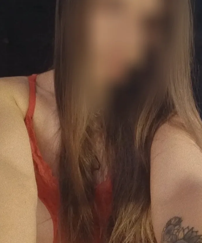 Lily, 25