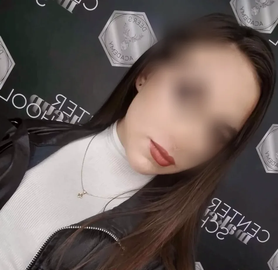 Samantha, 25