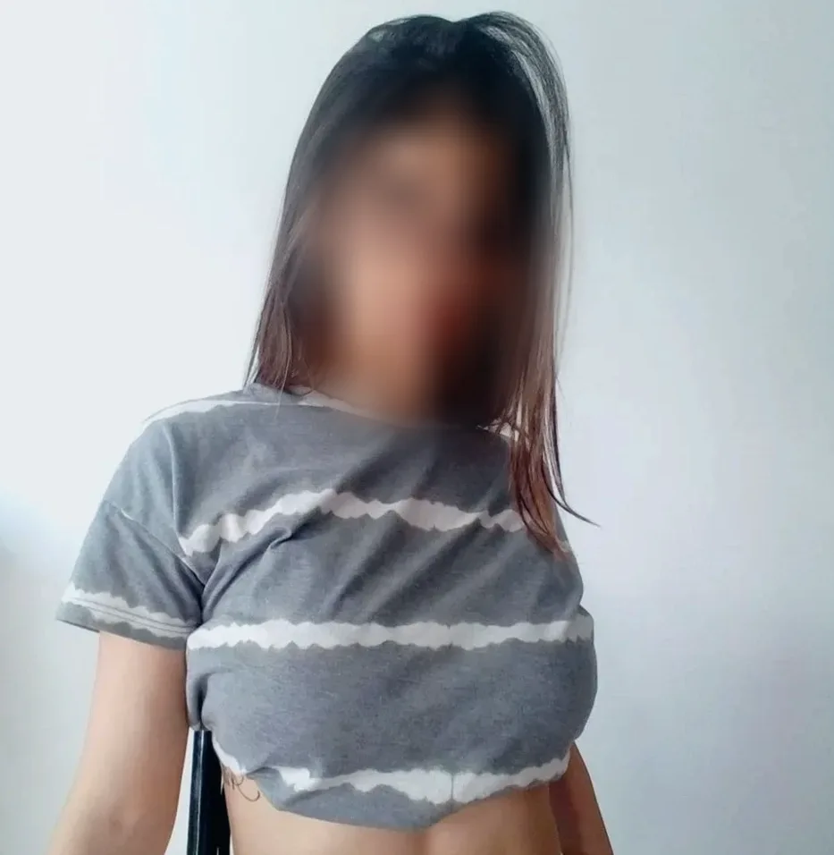 Sofia, 23
